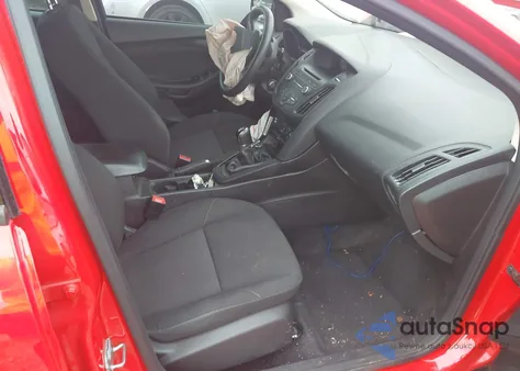 2015 Ford Focus Se z USA, uszkodzony, nr VIN 1FADP3K22FL354533